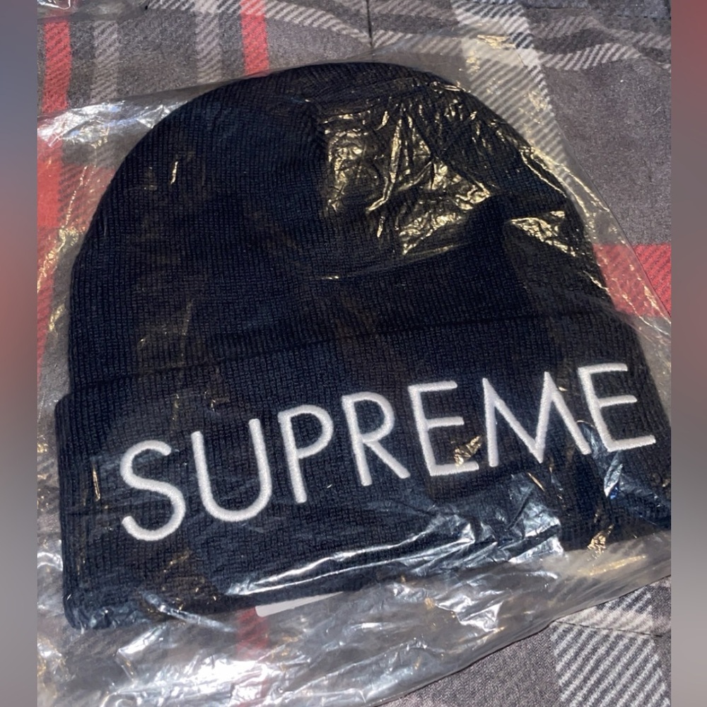 Supreme Capital Logo Beanie Fall/Winter 2022 Season